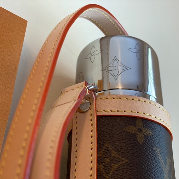 +NWT+ LOUIS VUITTON Flask Holder : Monogram steel / Monogram canvas & cowhide - Picture 8 of 16